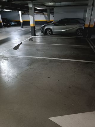 Plaza garaje alquiler - amplia coche grande