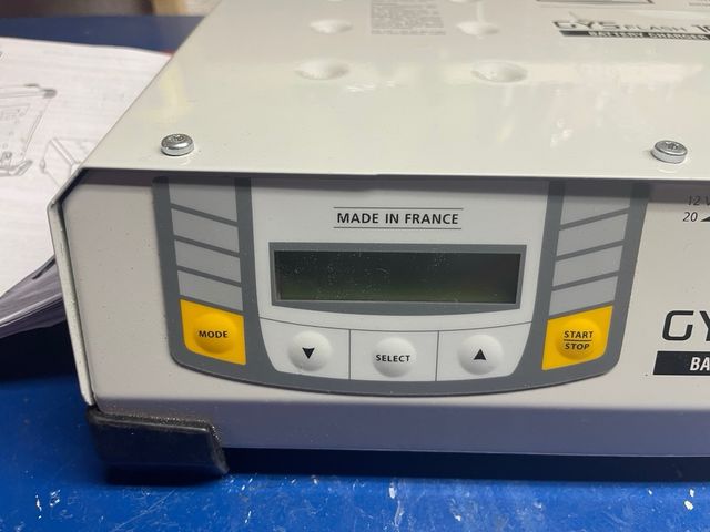 Cargador automático GYS FLASH 100.12HF