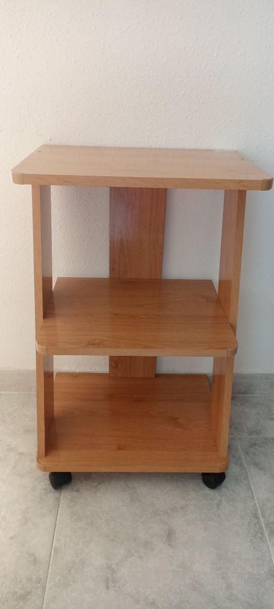 Mueble auxiliar de madera