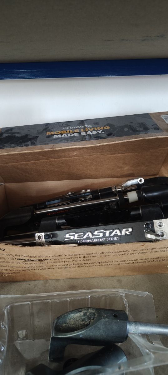 SeaStar - Dirección hidráulica