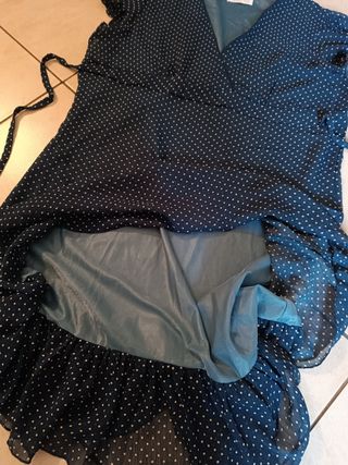 Vestito in crêpe-chiffon blu a pois bianco