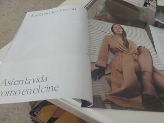 Alfombra roja para KARLA SOFÍA GASCÓN