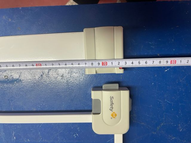 Barrera seguridad bebé blanca