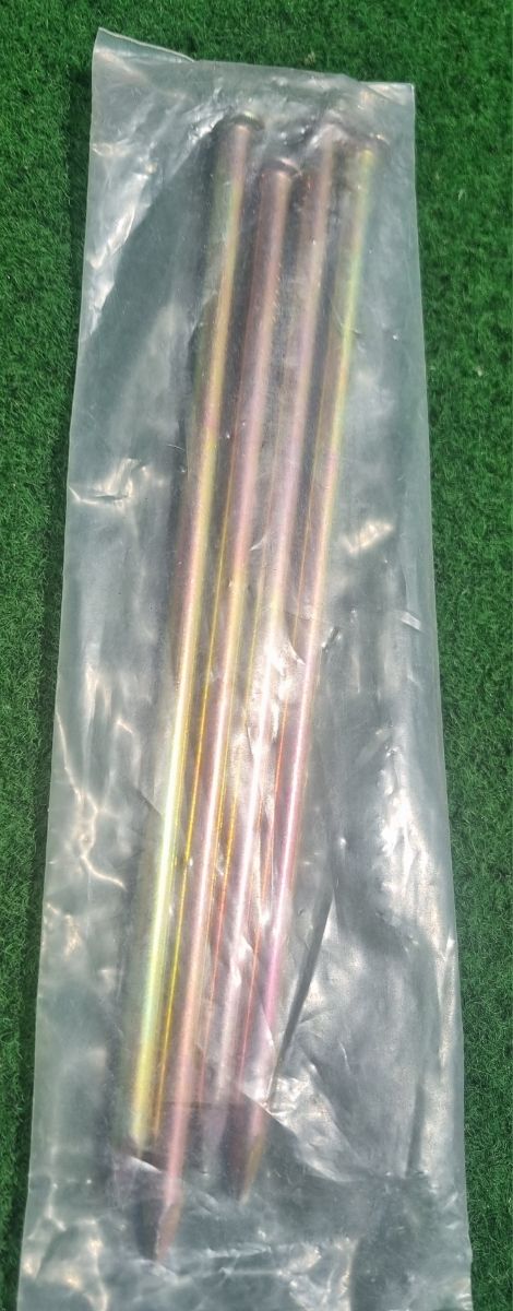 Piquetas y bolsas para acampada