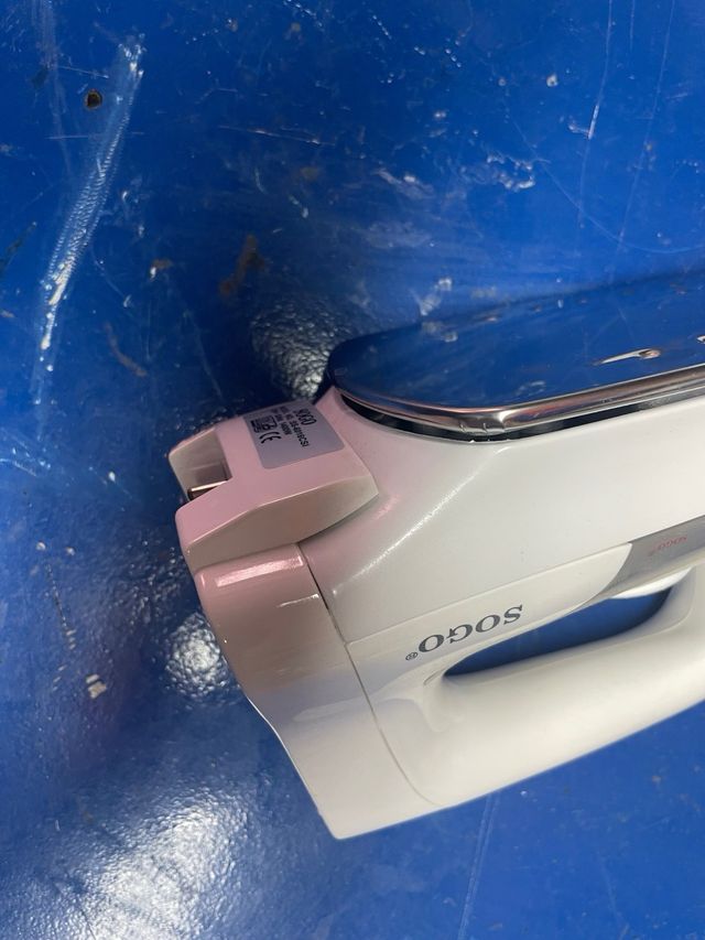 Plancha Soggo SS-6016 - Plancha de Vapor