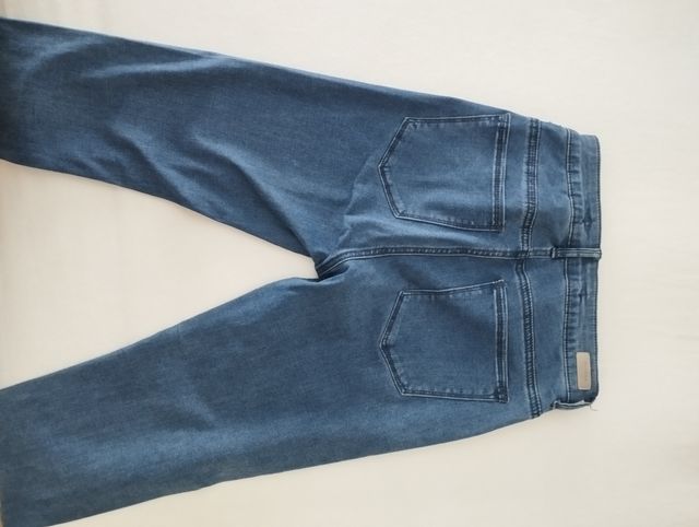 Vaqueros ajustados azules