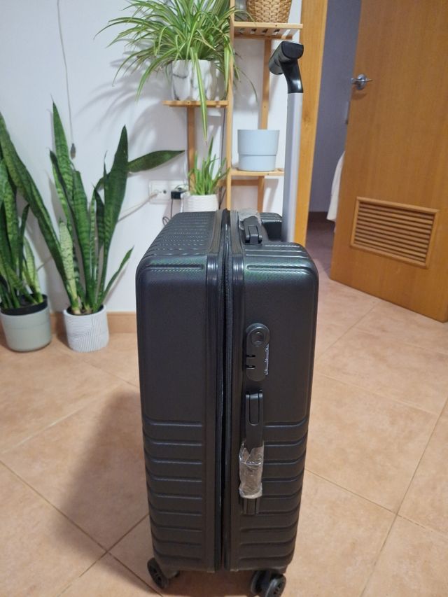 Valigia da viaggio nera - 66x44,5x25cm