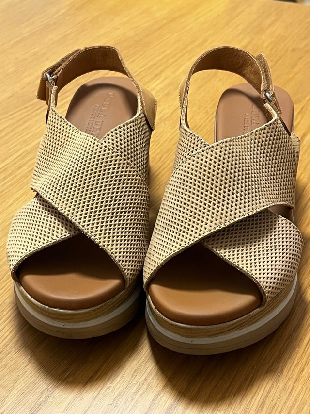 Sandalias cuña beige/ marron como nuevas