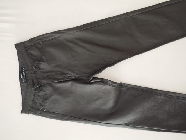 Pantalones pitillo negros