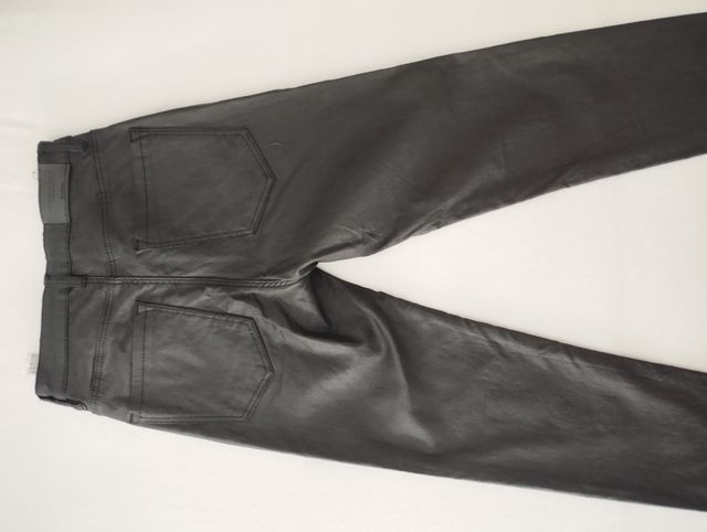 Pantalones pitillo negros