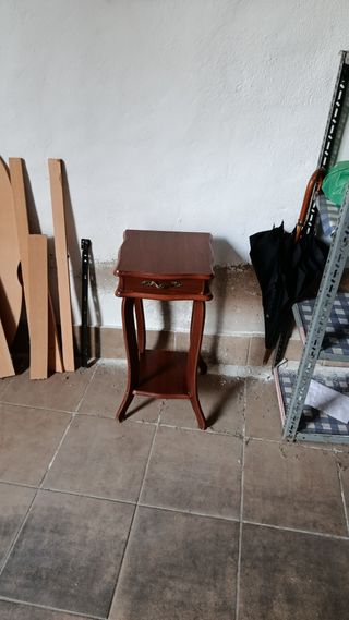 Mesita de noche madera