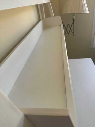 Escritorio blanco madera - Estantería