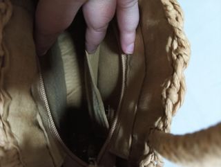Bolso de rafia beige