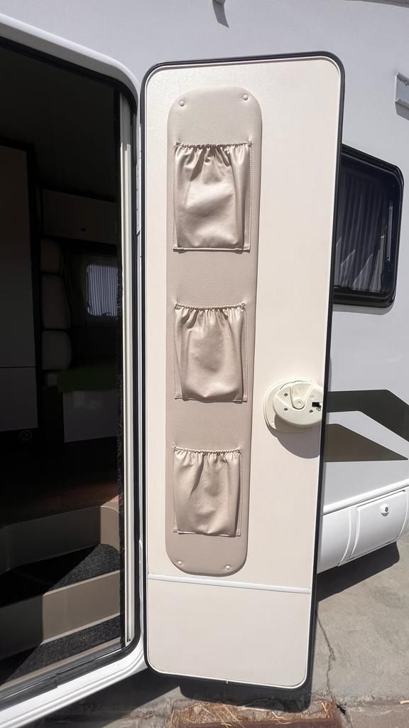 Autocaravana de 7 plazas de Rimor