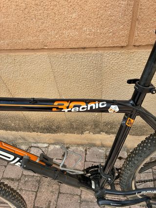 Bicicleta Lapierre negra montaña