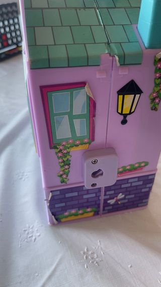 3 Muñecas Barriguitas + Casa Portátil