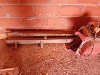 Montacargas con  trípode 