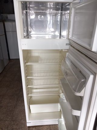 Nevera Whirlpool 1.5m