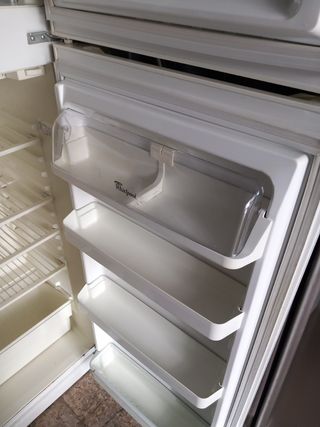 Nevera Whirlpool 1.5m