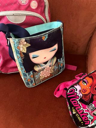 3 bolsos infantiles Hello Kitty & Monster High
