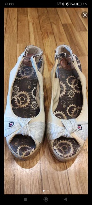Cuñas beige de esparto