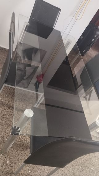 Mesa cristal 4 sillas