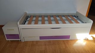 Cama nido juvenil + mesita + mesa de estudio.