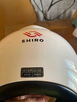Casco Shiro blanco, prácticamente nuevo