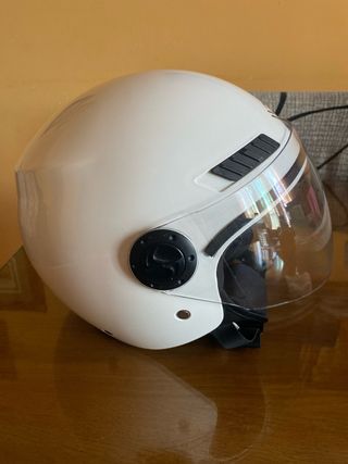 Casco Shiro blanco, prácticamente nuevo