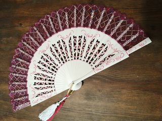 Abanico encaje bolillos fucsia