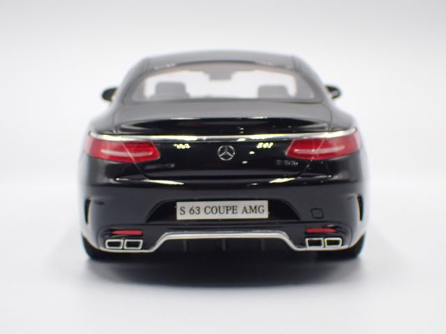 1/18 Mercedes-Benz S63 (C217) AMG Coupe 2015 - GTS