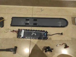 Patinete Xiaomi por piezas desde 2€