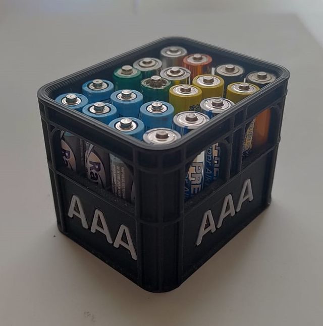 Caja cerveza Pilas AAA