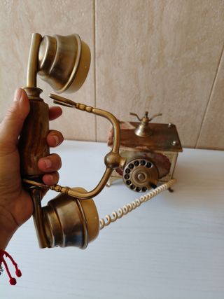 Teléfono antiguo de mármol