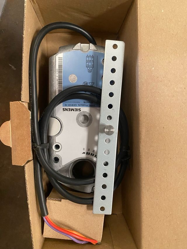 2 Actuadores Siemens GEB131.1E y 2 GBB131.1E