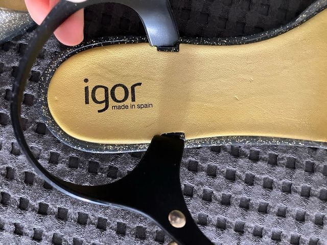 Sandalias Igor glitter doradas