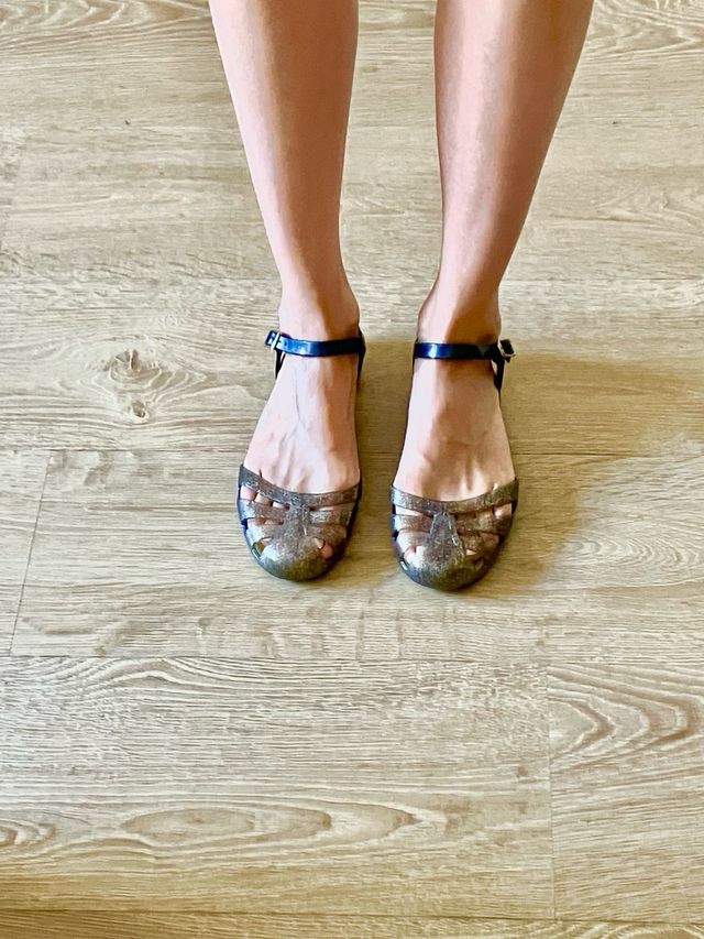 Sandalias Igor glitter doradas