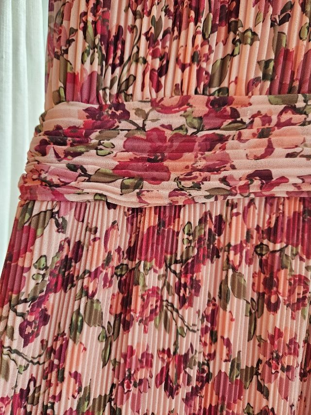 Vestido plisado Polin et Moi rosa-morado