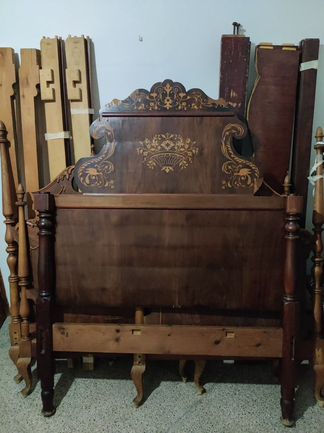 Lote de piezas para camas de madera