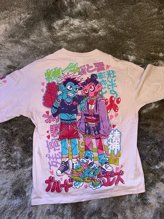 Camiseta rosa estampada