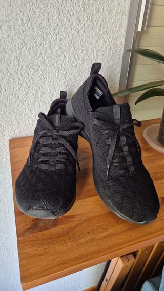 Zapatillas skechers negras