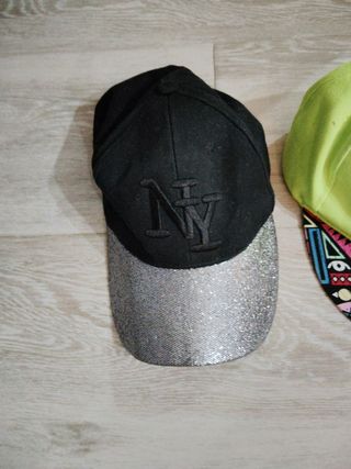 3 Gorras - Negro, Rosa, Verde