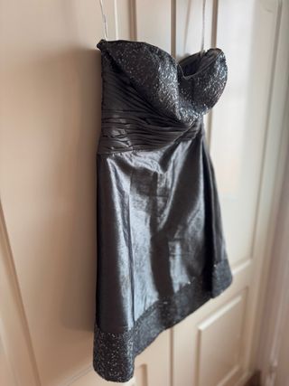 Vestido ocasiones especiales gris plata