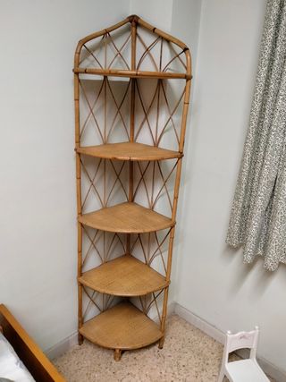 Estantería rinconera vintage