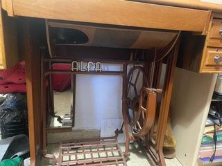 Máquina de Coser Alfa Antigua