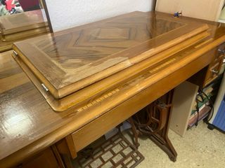 Máquina de Coser Alfa Antigua