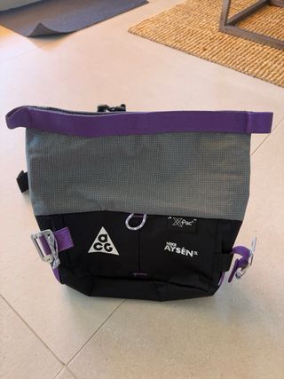 Nike ACG Aysén 3L Riñonera - Negra/Morada