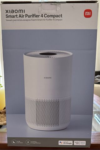 Purificador Xiaomi Mi Air 4 Compact en su caja