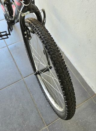 Bicicleta de montaña Denbike en 26 pulgadas.