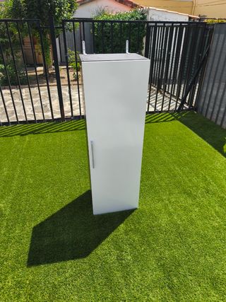 Mueble auxiliar de una puerta